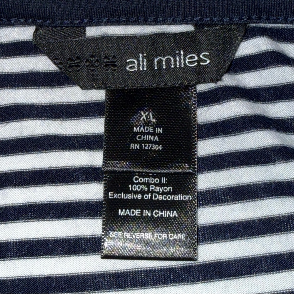 Ali Miles Navy Stripe Tunic Top XL Lace Hem Button Detail Rayon - Picture 5 of 8
